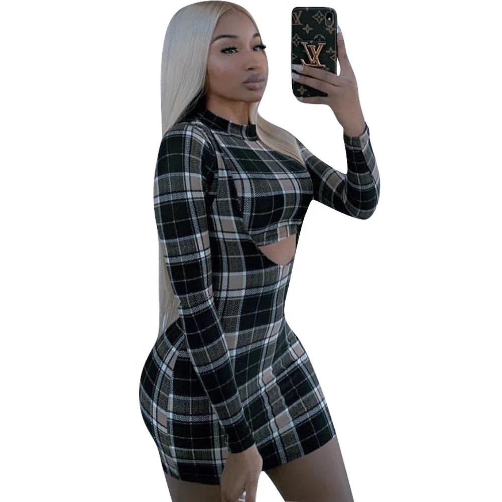 Two-piece plaid outfit/Woman suit